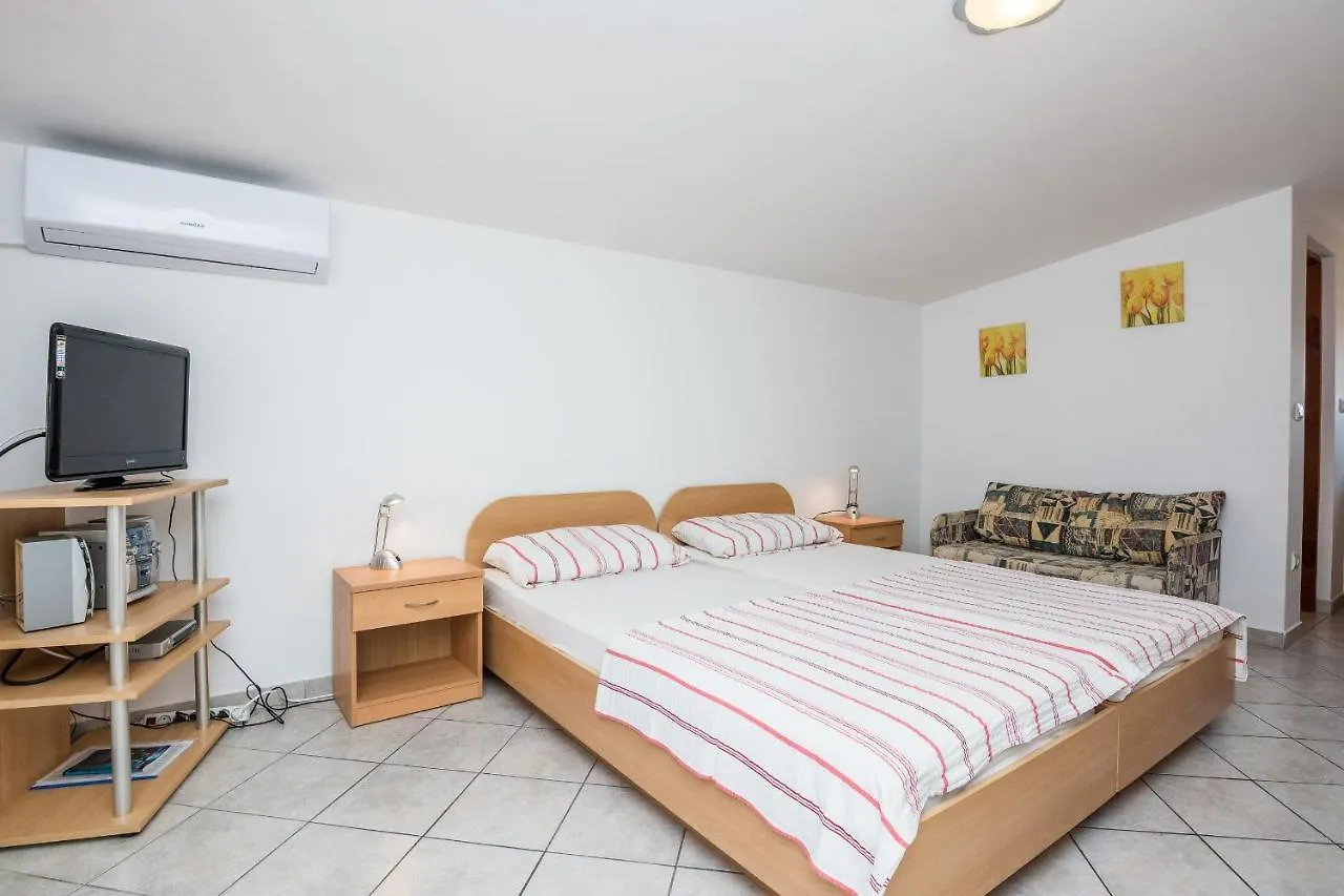 Apartments Delic/Pejic Vir 0*,