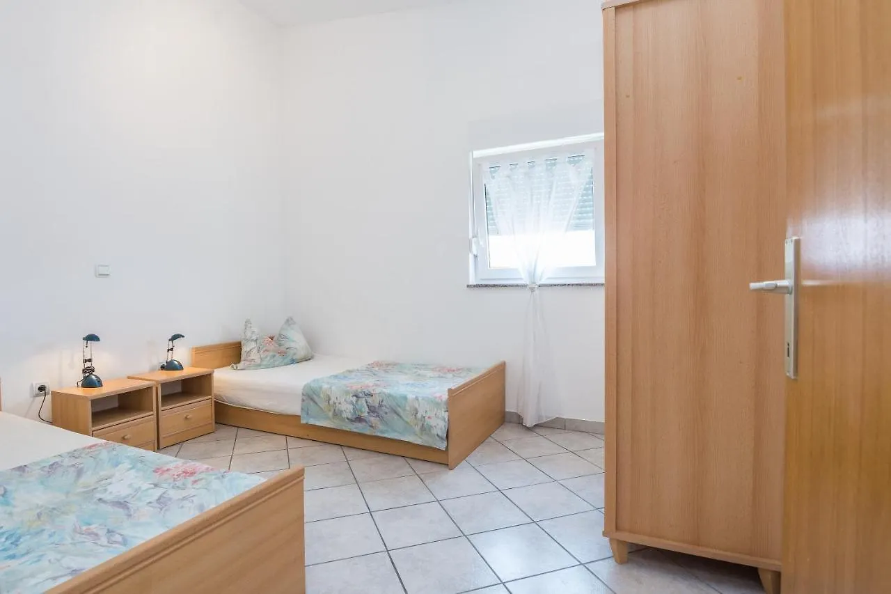 Apartments Delic/Pejic Vir 0*,  Chorvatsko
