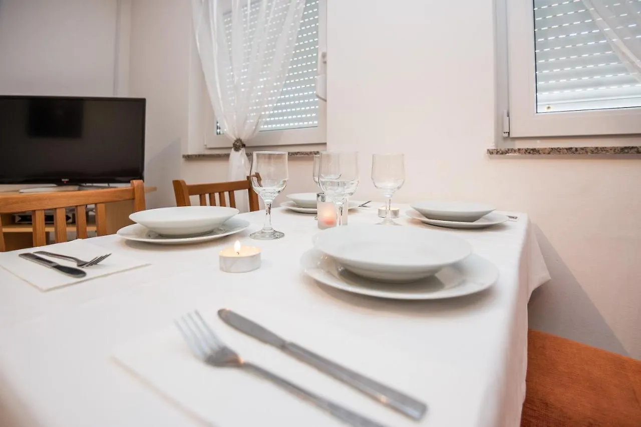 Apartments Delic/Pejic Vir